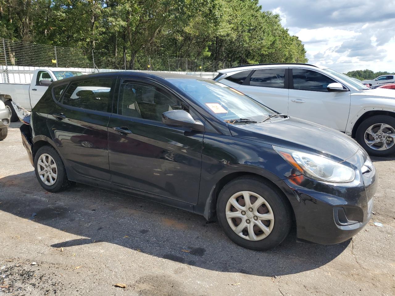2013 Hyundai Accent VIN KMHCT5AE2DU093335 Copart auction photo, rear end damage thumbnail 4