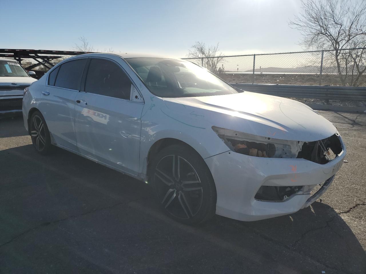 2017 Honda Accord VIN 1HGCR2F68HA013841 Copart auction photo, front end / side damage thumbnail 4