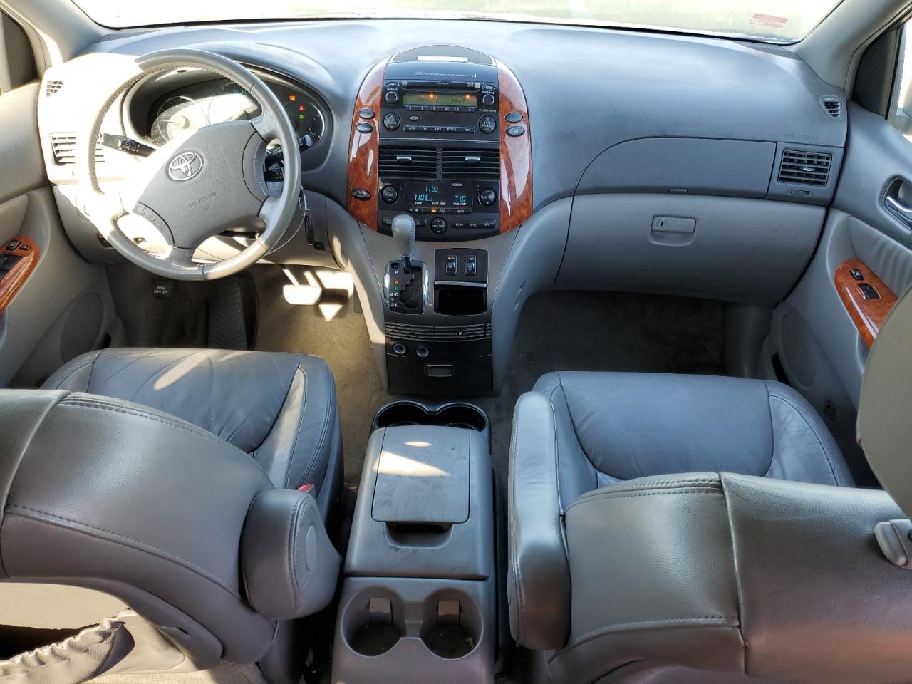 2007 Toyota Sienna VIN 5TDZK22C47S044403 Copart auction photo, side damage thumbnail 8