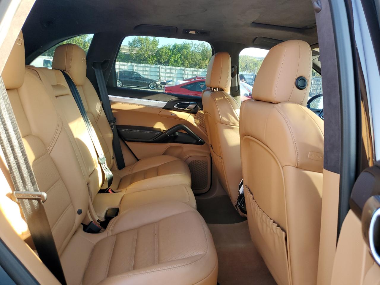 2017 Porsche Cayenne VIN WP1AD2A25HLA81008 Copart auction photo, front end damage thumbnail 11