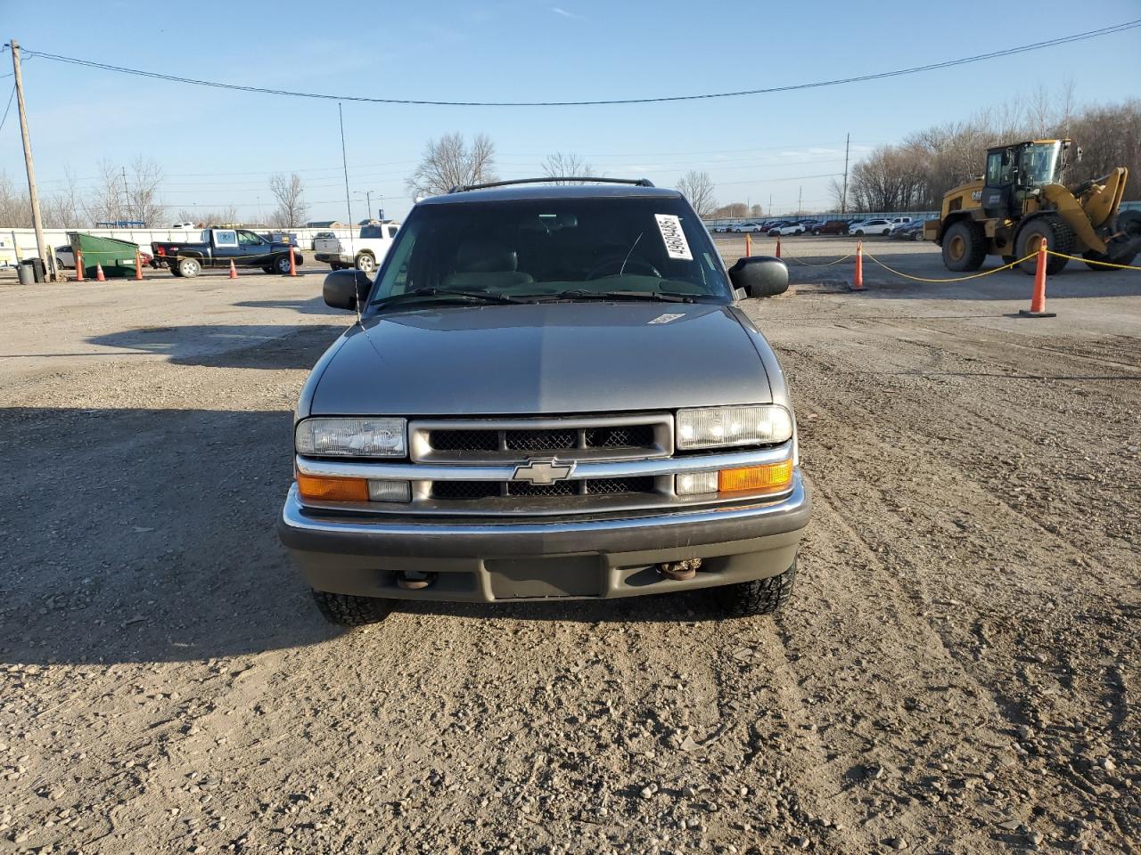 2001 Chevrolet Blazer VIN 1GNDT13W012214384 Copart auction photo, minor dent/scratches / rear end damage thumbnail 5