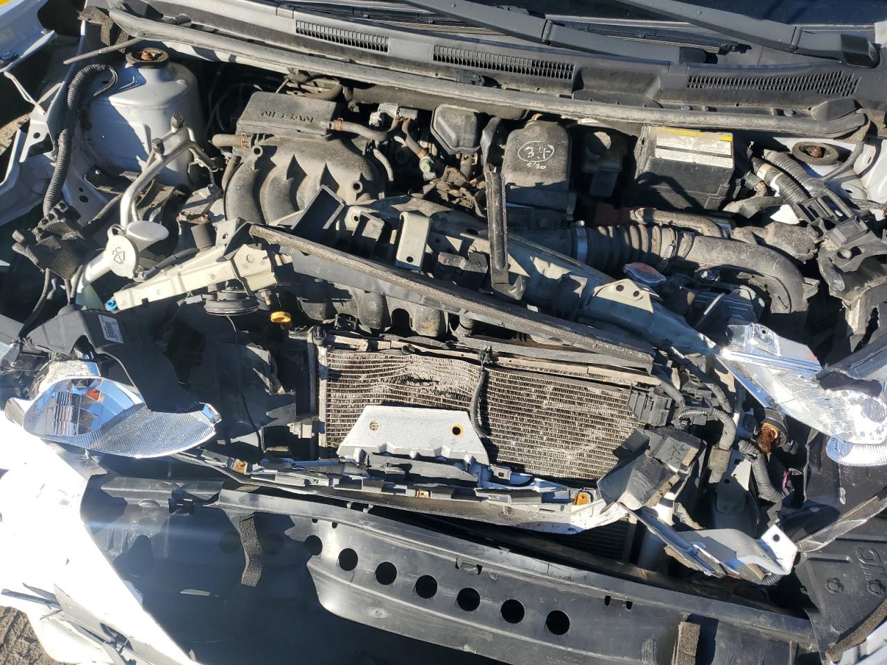 2015 Nissan Versa VIN 3N1CE2CP7FL364501 Copart auction photo, front end damage thumbnail 11