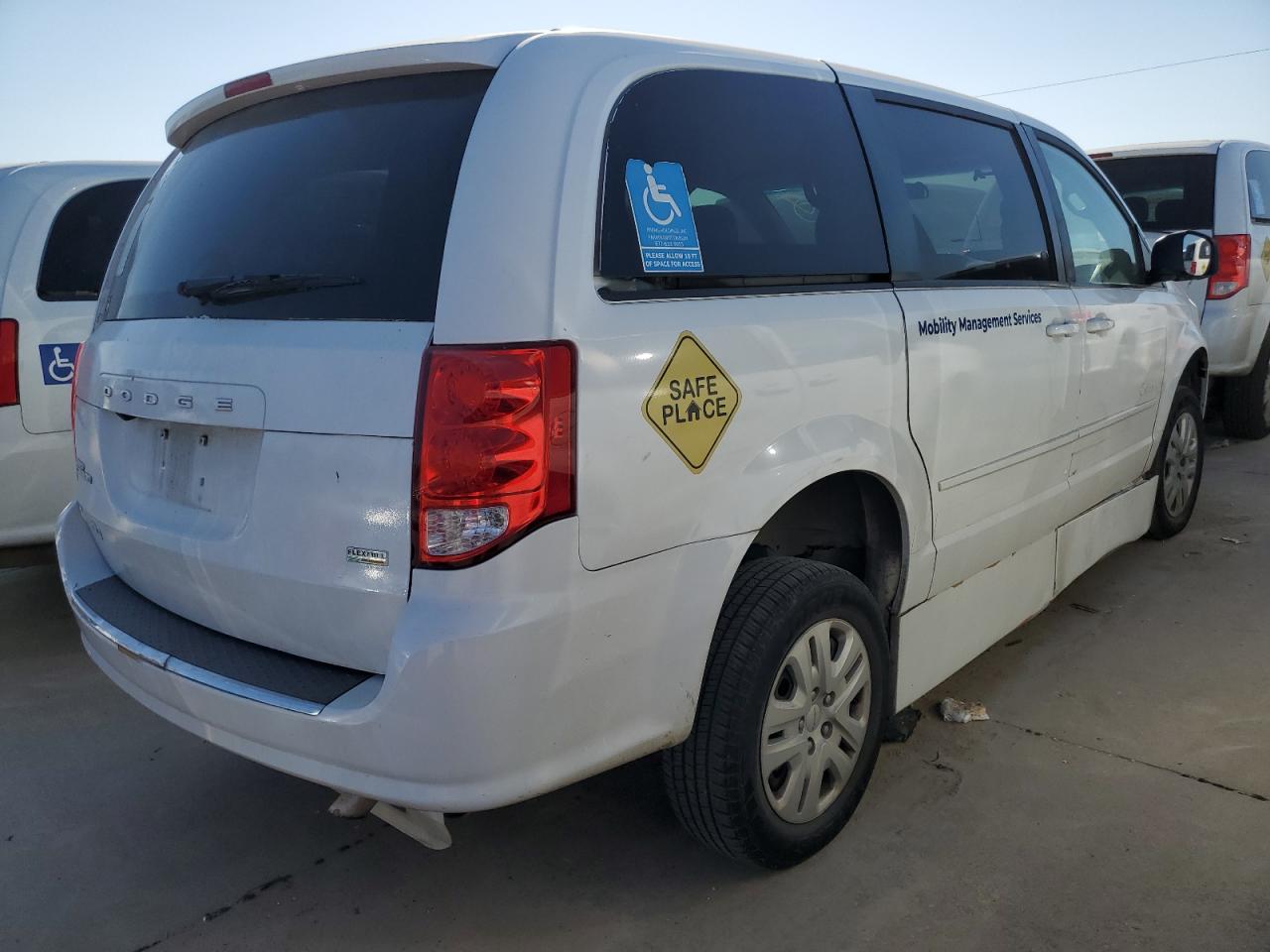 2017 Dodge Caravan VIN 2C4RDGBG3HR768037 Copart auction photo, normal wear damage thumbnail 3