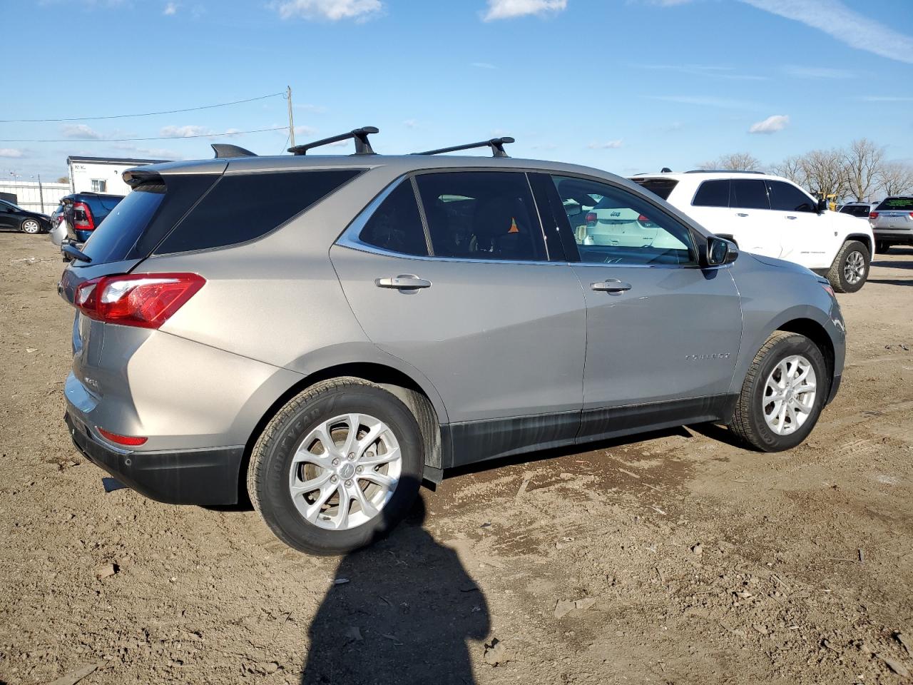 2019 Chevrolet Equinox VIN 3GNAXUEV2KS580849 Copart auction photo, minor dent/scratches damage thumbnail 3