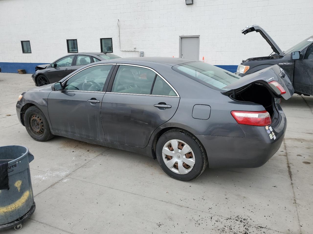 2007 Toyota Camry VIN 4T1BE46KX7U683205 Copart auction photo, minor dent/scratches damage thumbnail 2