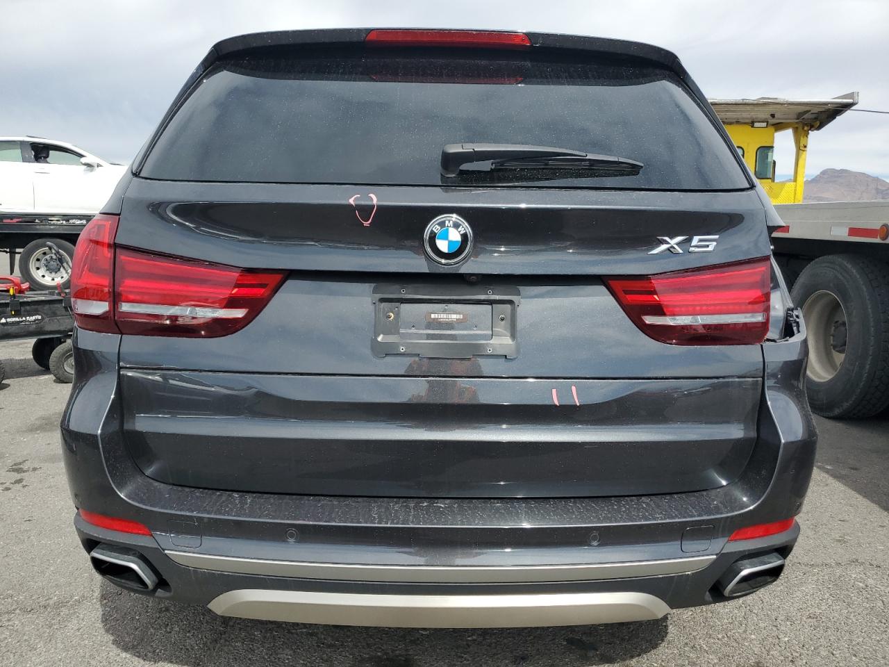 2018 BMW X5 VIN 5UXKR2C56J0Z17235 Copart auction photo, side / undercarriage damage thumbnail 6