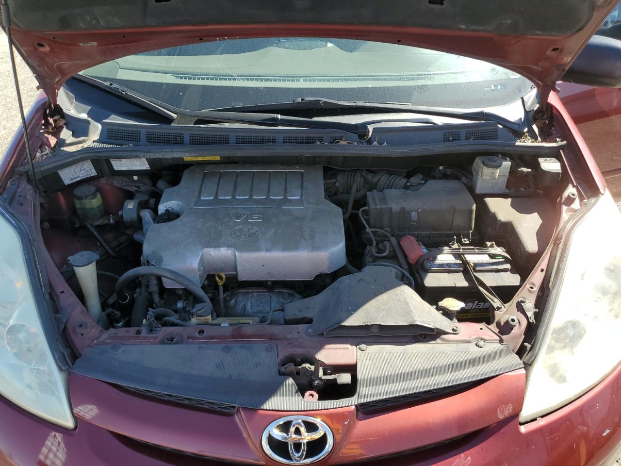2010 Toyota Sienna VIN 5TDKK4CC8AS341922 Copart auction photo, rear end / front end damage thumbnail 12