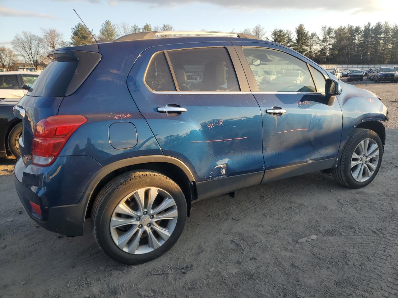 2020 Chevrolet Trax VIN 3GNCJRSB9LL112923 Copart auction photo, front end / minor dent/scratches damage thumbnail 3