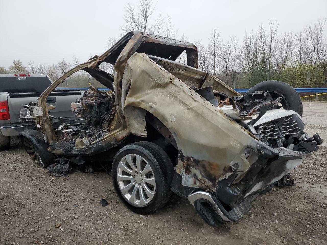 2020 Chevrolet Silverado VIN 3GCUYGED5LG109505 Copart auction photo, burn damage thumbnail 2