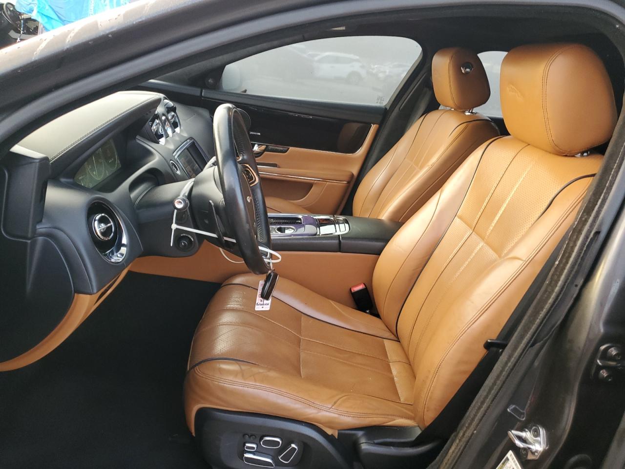 2013 Jaguar XJ VIN SAJWJ1CD2D8V47727 Copart auction photo, rear end / minor dent/scratches damage thumbnail 7