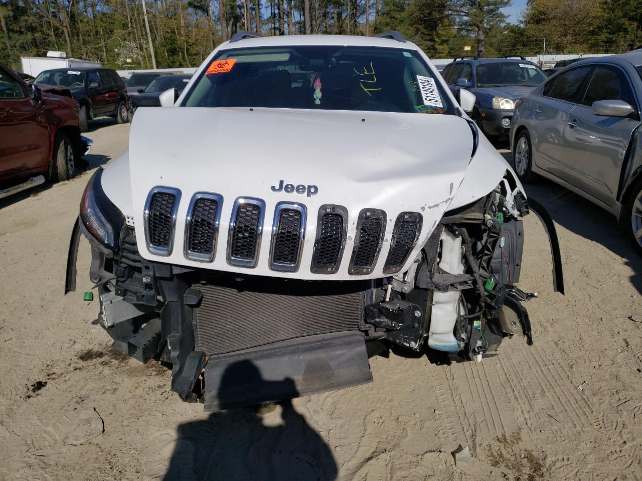 2016 Jeep Grand Cherokee VIN 1C4PJLDB9GW221886 Copart auction photo, front end / minor dent/scratches damage thumbnail 5