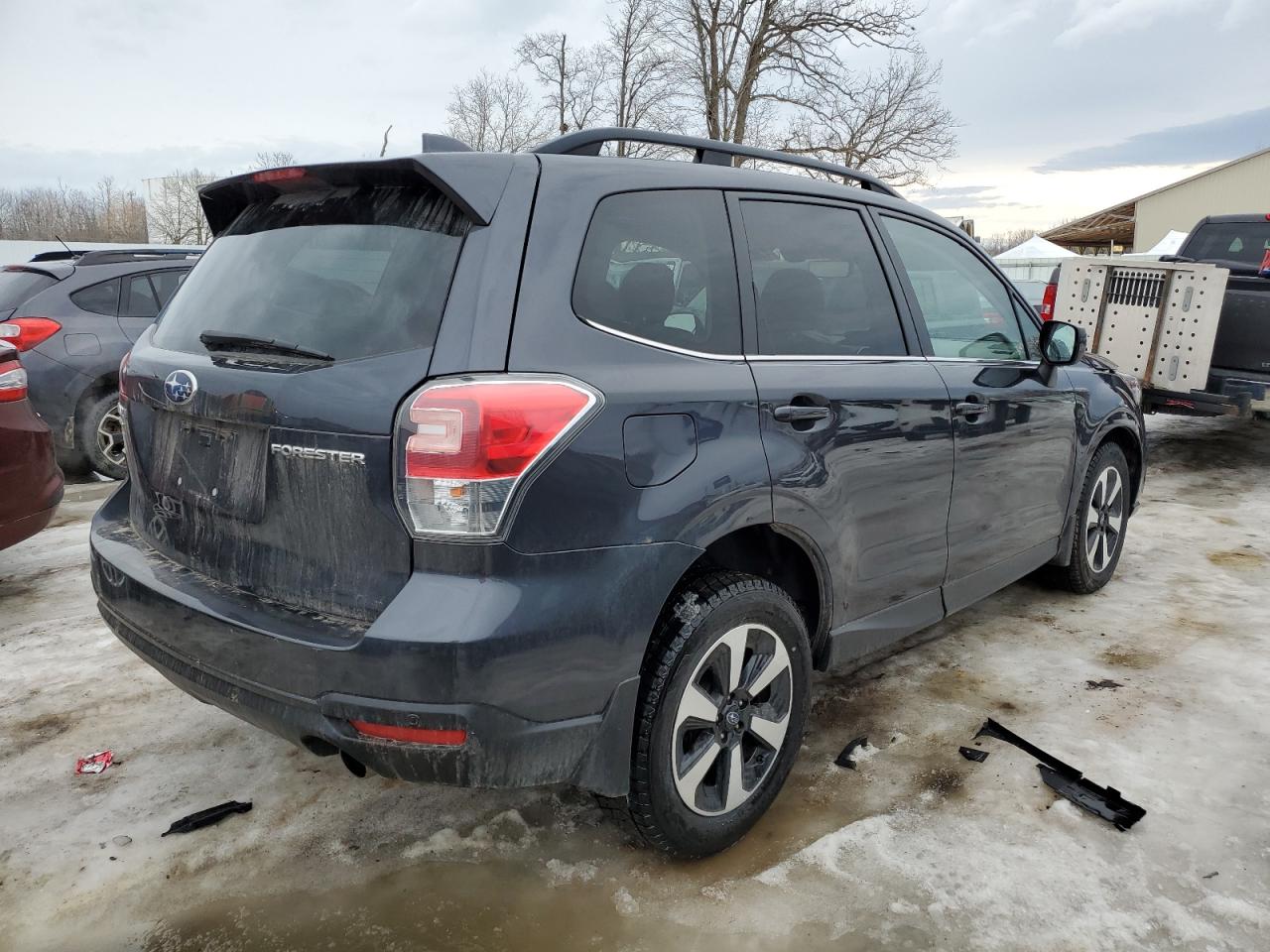 2018 Subaru Forester VIN JF2SJARC4JH597831 Copart auction photo, front end / minor dent/scratches damage thumbnail 3