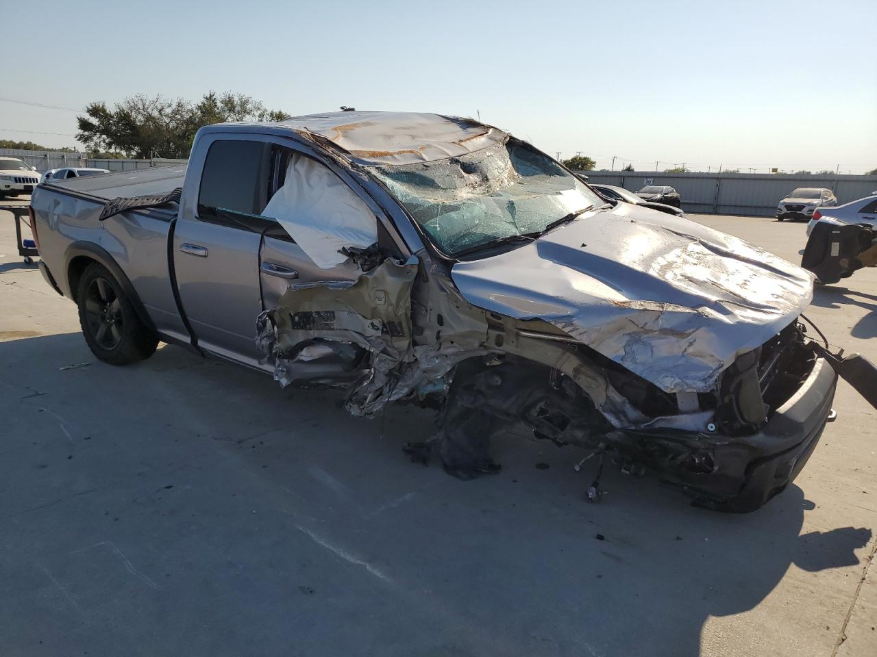 2019 RAM 1500 VIN 1C6RR7GG0KS700429 Copart auction photo, rollover / front end damage thumbnail 4