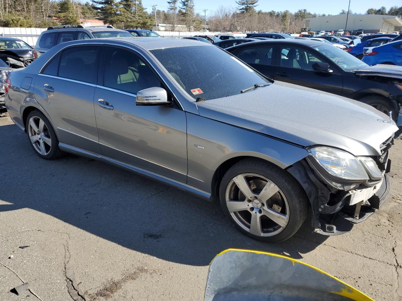 2012 Mercedes-Benz E-klasse VIN WDDHF8JB1CA523211 Copart auction photo, front end / minor dent/scratches damage thumbnail 4