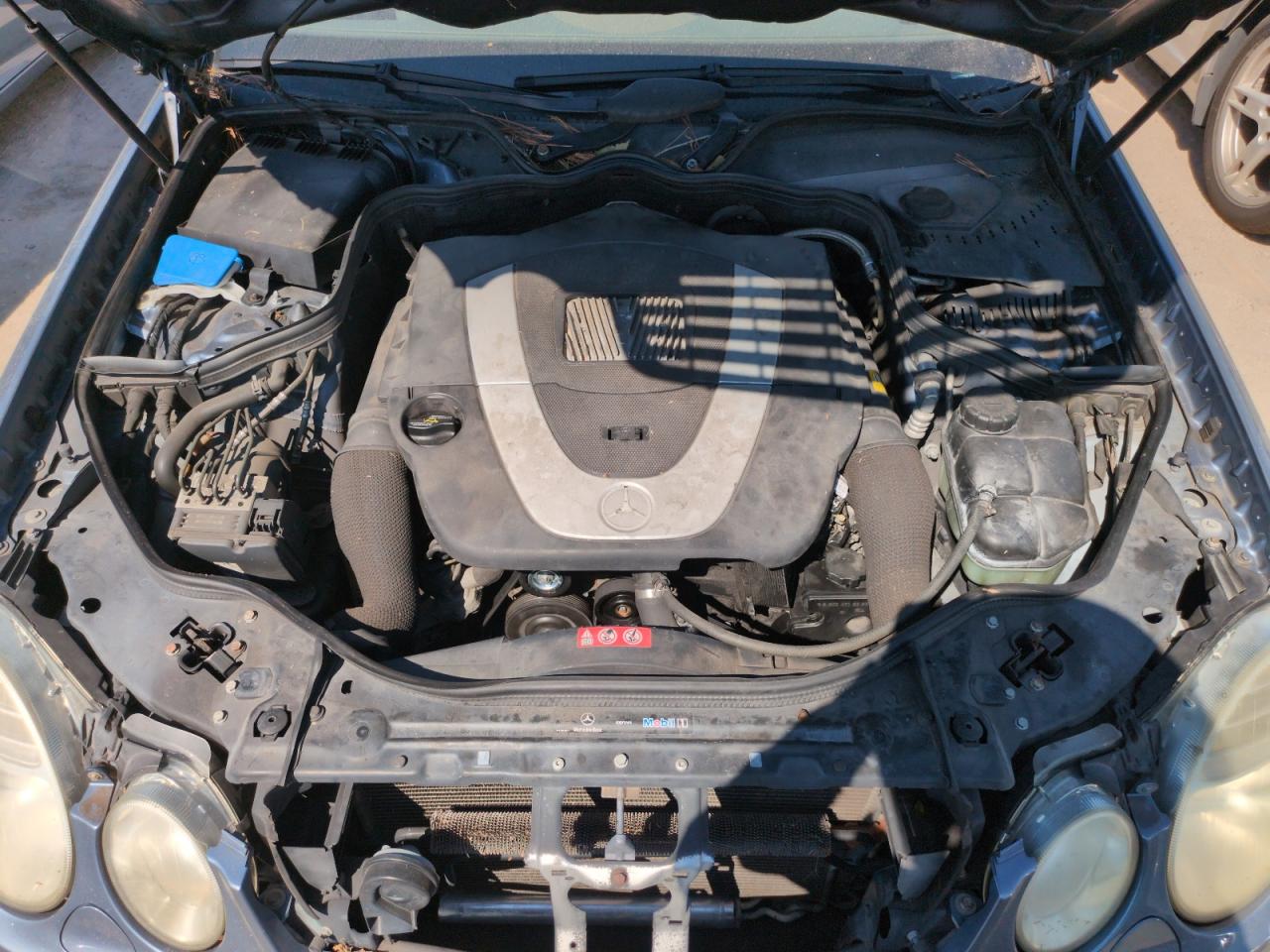 2007 Mercedes-Benz E-klasse VIN WDBUF56XX7B072838 Copart auction photo, water/flood damage thumbnail 11