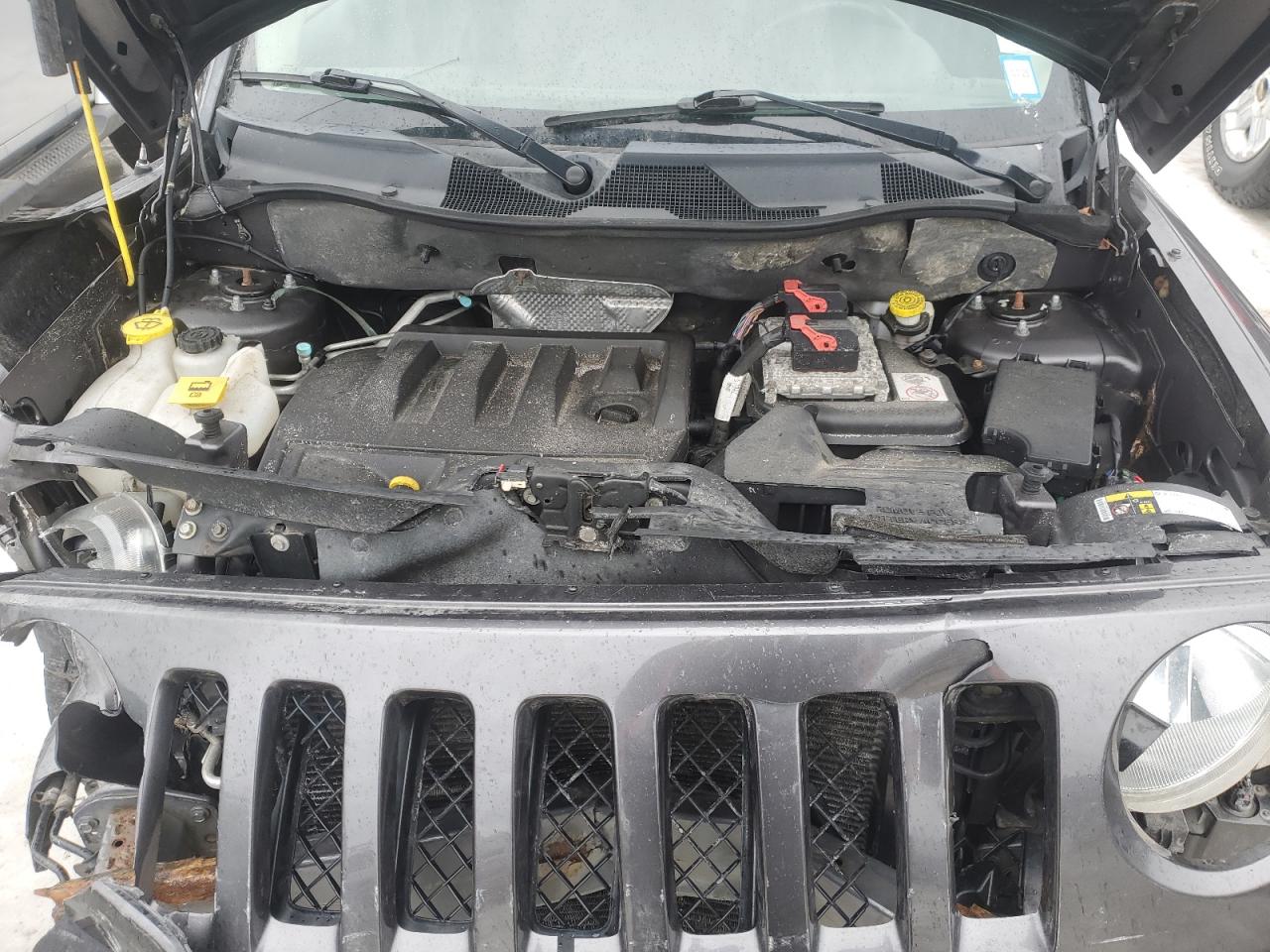 2015 Jeep Liberty (Patriot) VIN 1C4NJRFBXFD183442 Copart auction photo, front end / minor dent/scratches damage thumbnail 12