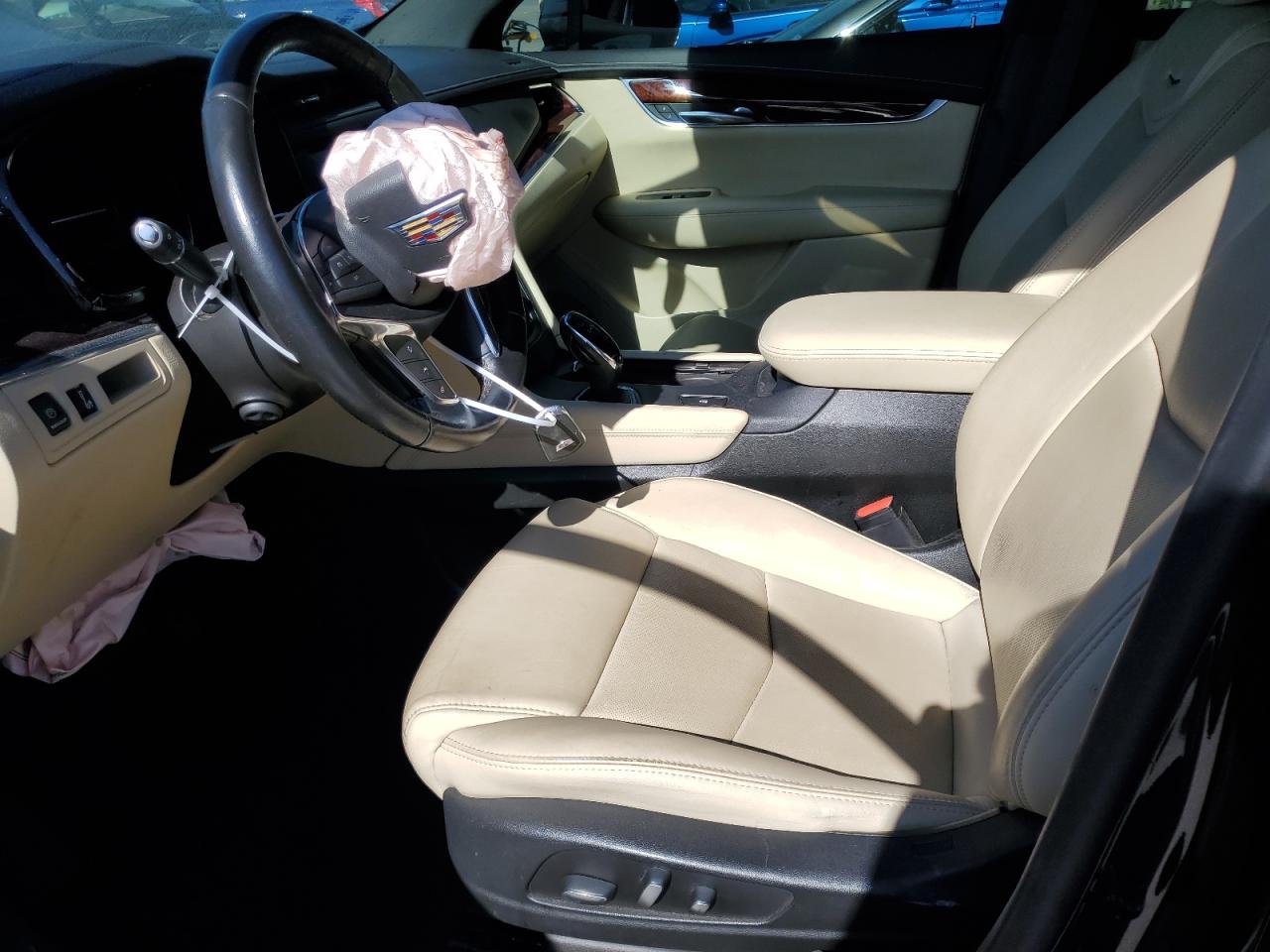 2019 Cadillac XT5 VIN 1GYKNCRS0KZ231537 Copart auction photo, front end / side damage thumbnail 7