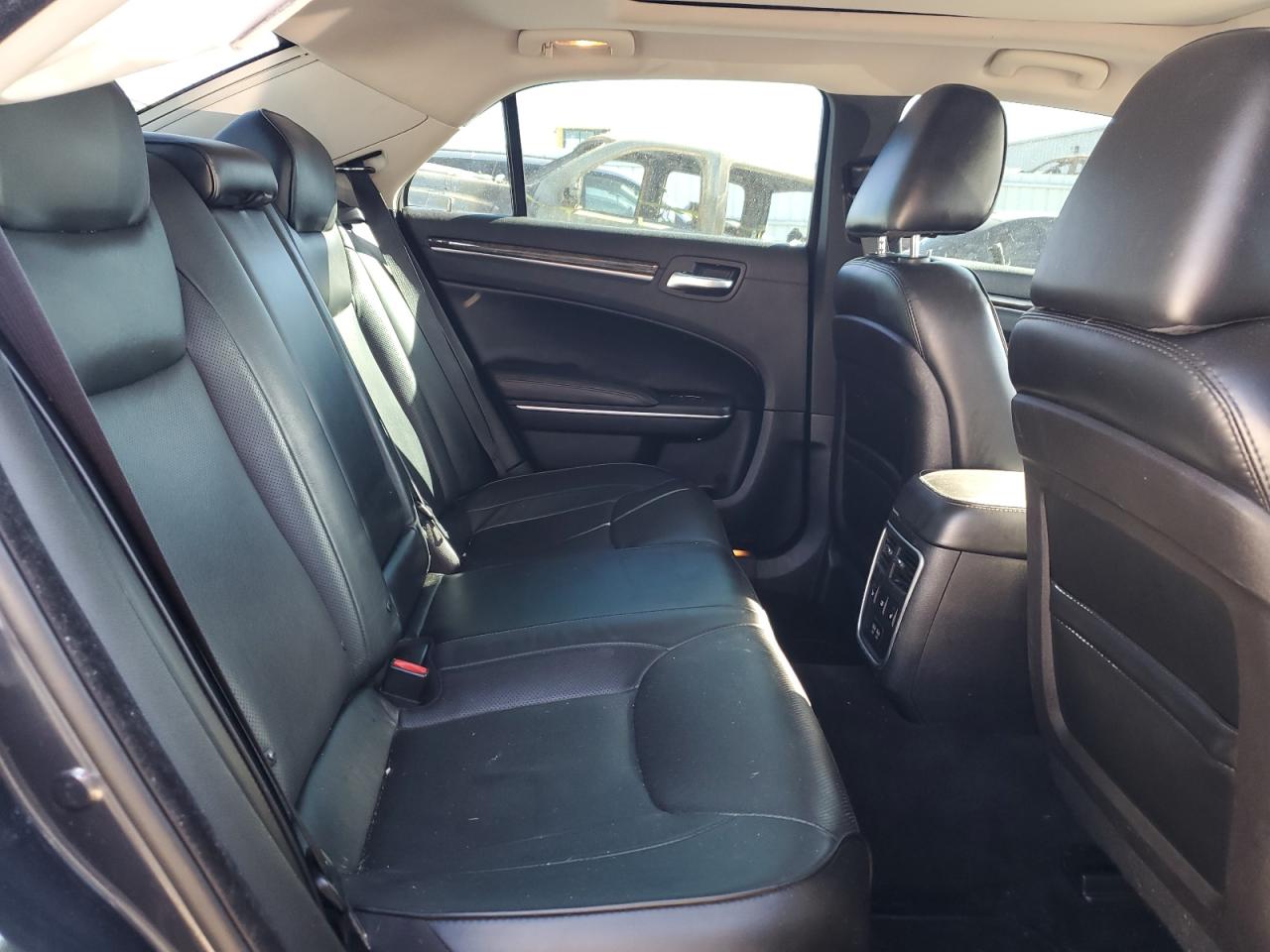 2016 Chrysler 300 VIN 2C3CCAKG8GH124225 Copart auction photo, front end damage thumbnail 10