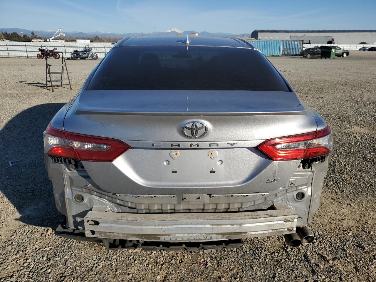 2019 Toyota Camry VIN 4T1B11HK4KU162559 Copart auction photo, front end / rear end damage thumbnail 6