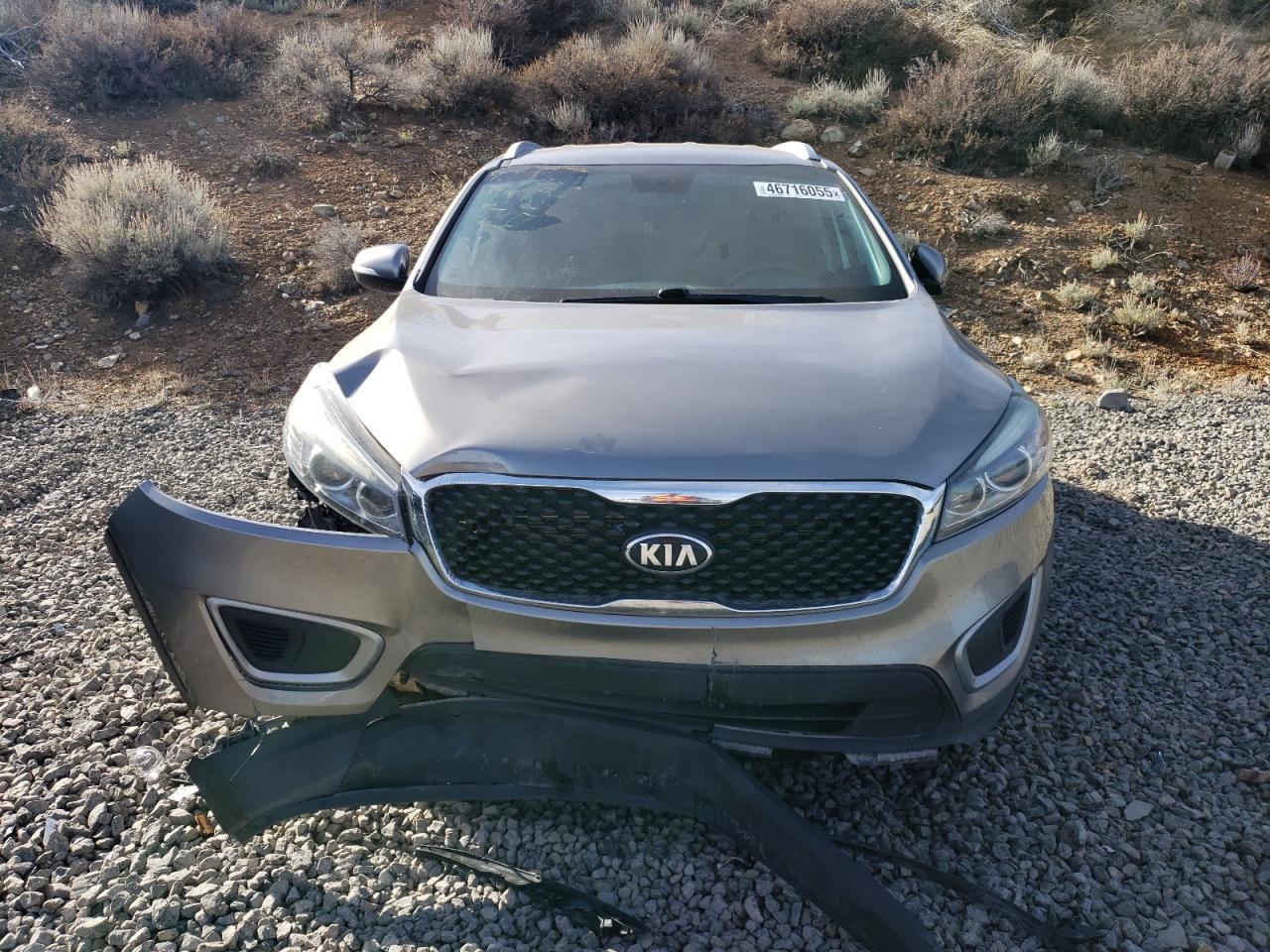 2017 KIA Sorento VIN 5XYPGDA31HG253148 Copart auction photo, front end / minor dent/scratches damage thumbnail 5