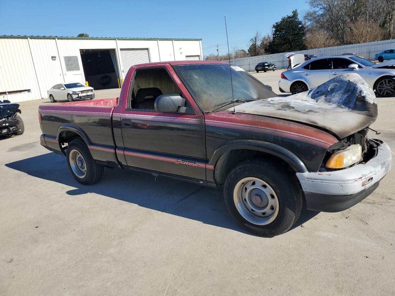 1994 GMC Sonoma VIN 1GTCS14Z2R8511780 Copart auction photo, burn damage thumbnail 4