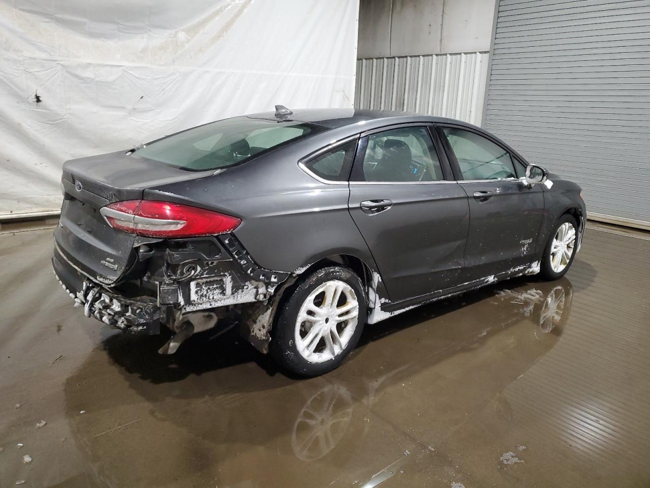 2019 Ford Fusion VIN 3FA6P0LU2KR116426 Copart auction photo, rear end damage thumbnail 3