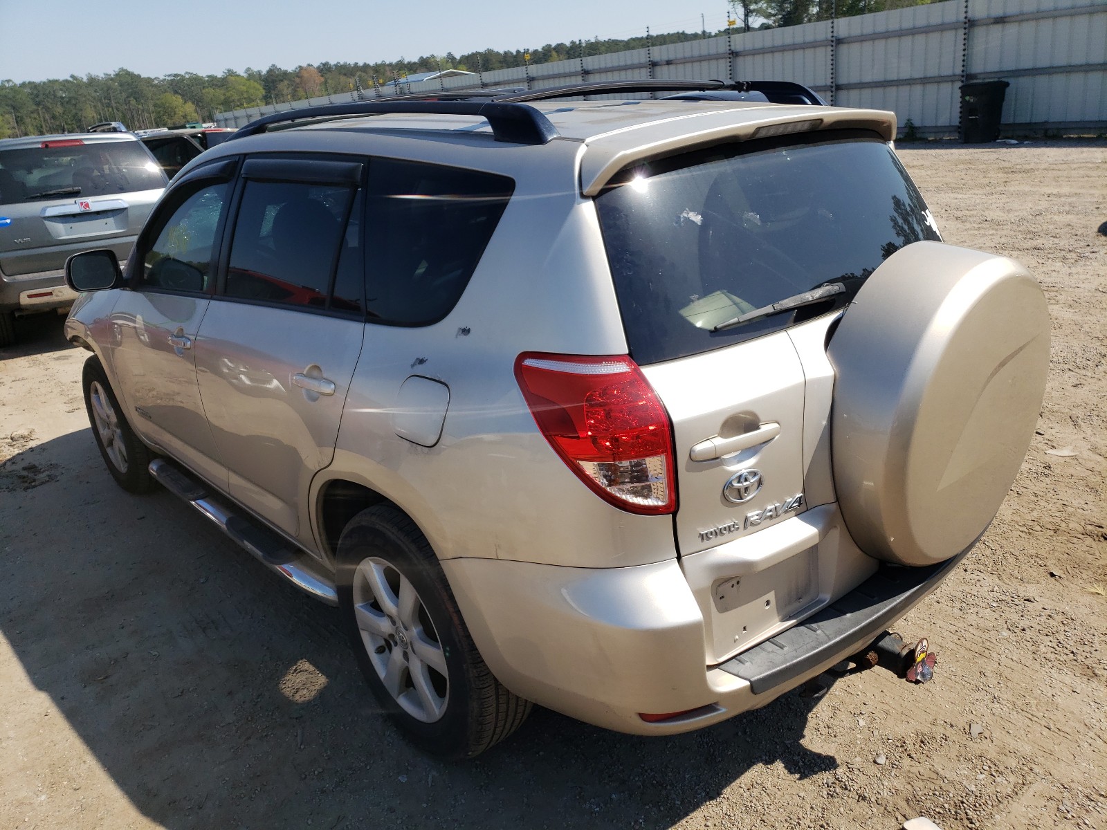 2006 Toyota RAV 4 VIN JTMZD31V666016684 Copart auction photo, front end damage thumbnail 3