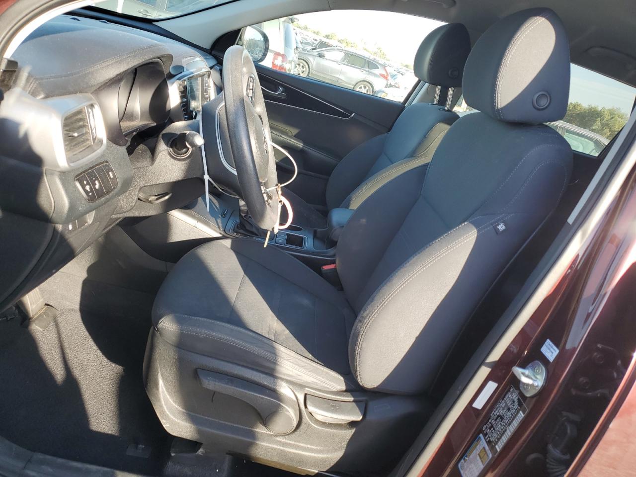 2019 KIA Sorento VIN 5XYPG4A3XKG534016 Copart auction photo, rear end damage thumbnail 7