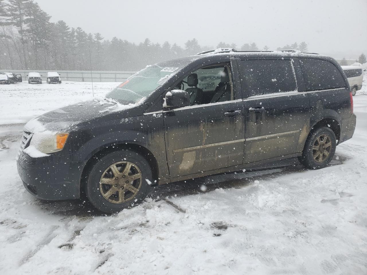 2010 Chrysler Town & Country VIN 2A4RR5D19AR351200