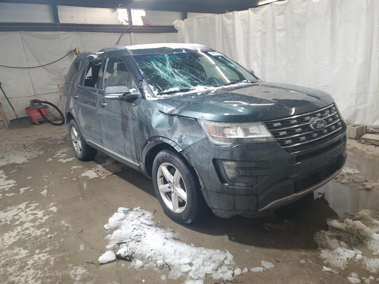 2016 Ford Explorer VIN 1FM5K8D84GGA06699 Copart auction photo, all over / rear end damage thumbnail 4