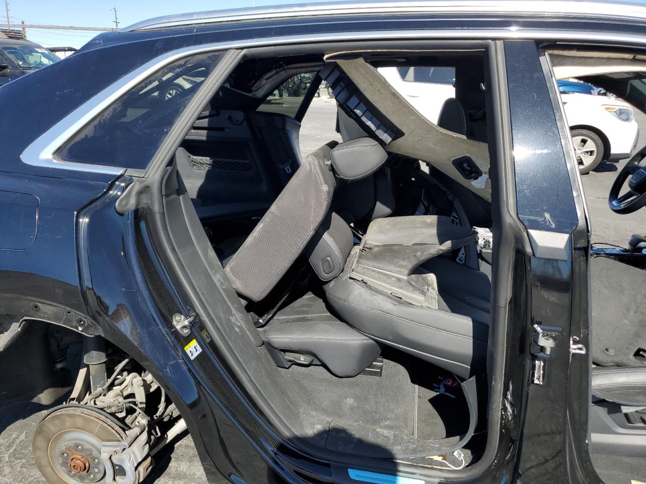 2019 Audi Q8 VIN WA1AVAF18KD009918 Copart auction photo, stripped / vandalism damage thumbnail 11