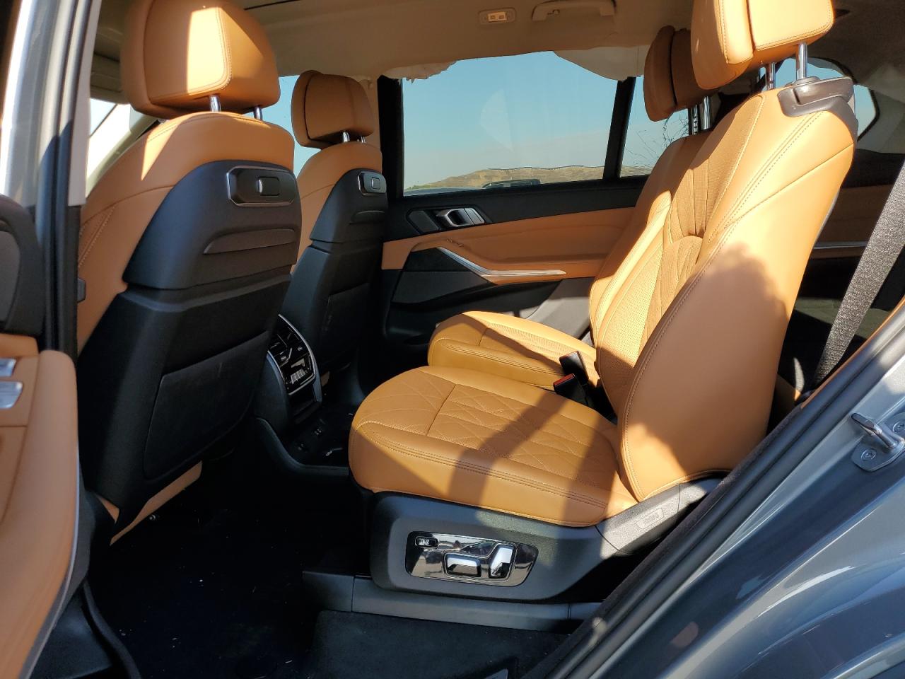 2023 BMW X7 VIN 5UX23EM09P9P75280 Copart auction photo, front end / side damage thumbnail 11