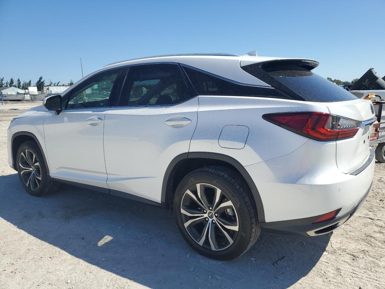 2022 Lexus RX VIN 2T2HZMAA3NC237128 Copart auction photo, front end / minor dent/scratches damage thumbnail 2