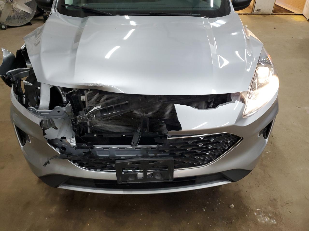 2022 Ford Escape VIN 1FMCU0G63NUC02175 Copart auction photo, front end damage thumbnail 13