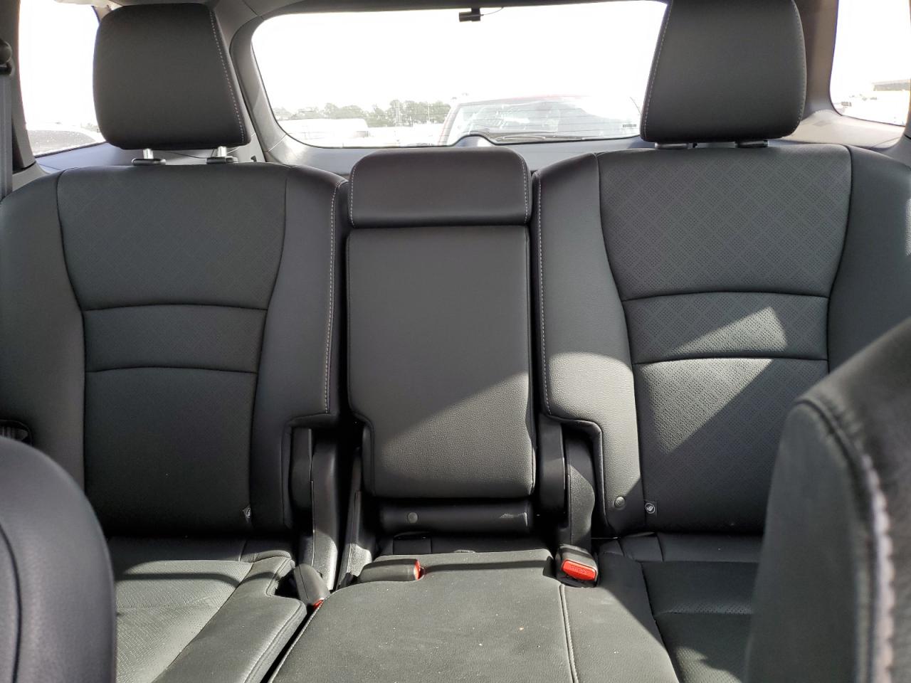 2021 Honda Passport VIN 5FNYF7H53MB016100 Copart auction photo, side damage thumbnail 10
