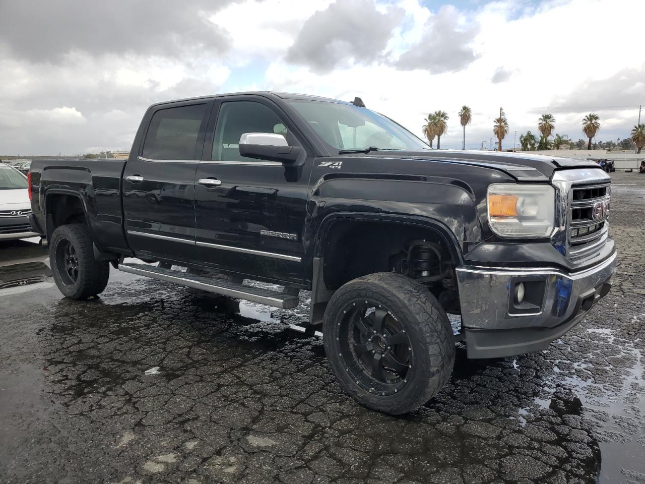 2015 GMC Sierra VIN 3GTU2VEJ2FG158712 Copart auction photo, minor dent/scratches damage thumbnail 4