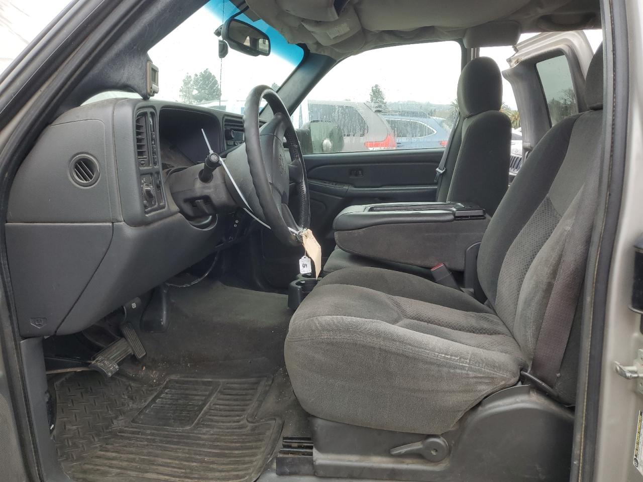 2004 Chevrolet Silverado VIN 1GCHK29214E368614 Copart auction photo, minor dent/scratches damage thumbnail 7