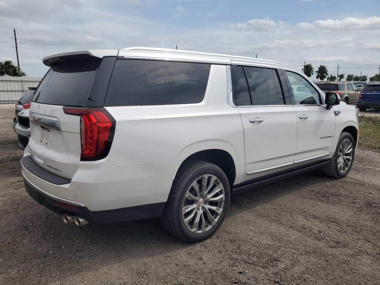 2022 GMC Yukon VIN 1GKS1JKL4NR132740 Copart auction photo, water/flood damage thumbnail 3