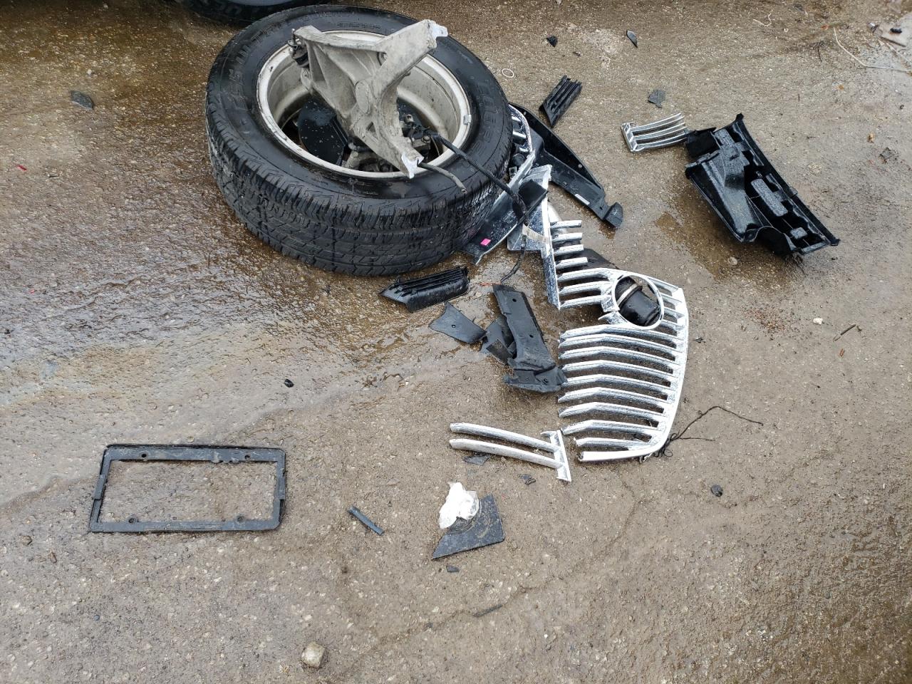 2011 Buick Lucerne VIN 1G4HC5EM4BU152549 Copart auction photo, all over / undercarriage damage thumbnail 12