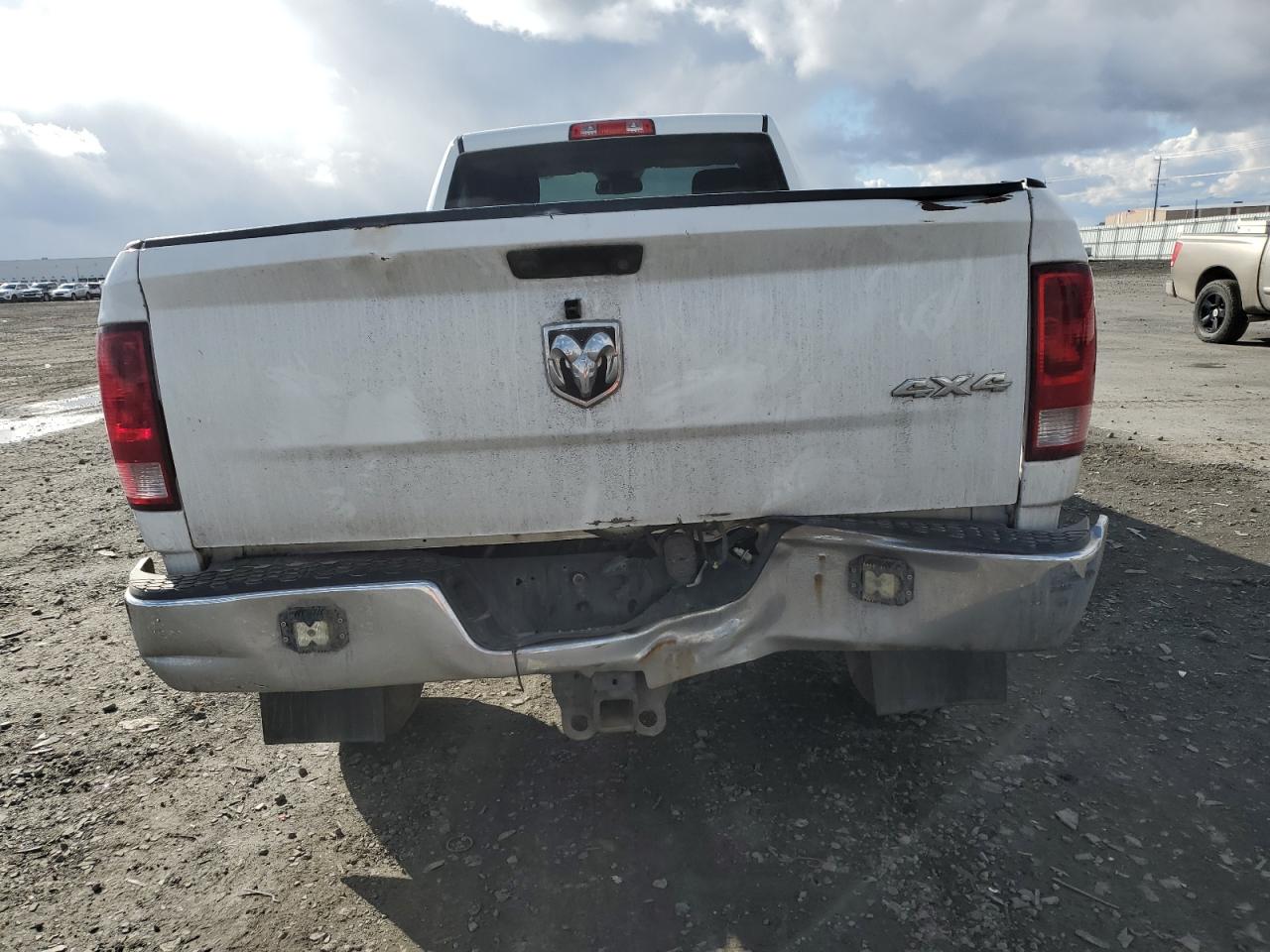 2016 RAM 3500 VIN 3C63R3AL0GG242586 Copart auction photo, rear end damage thumbnail 6