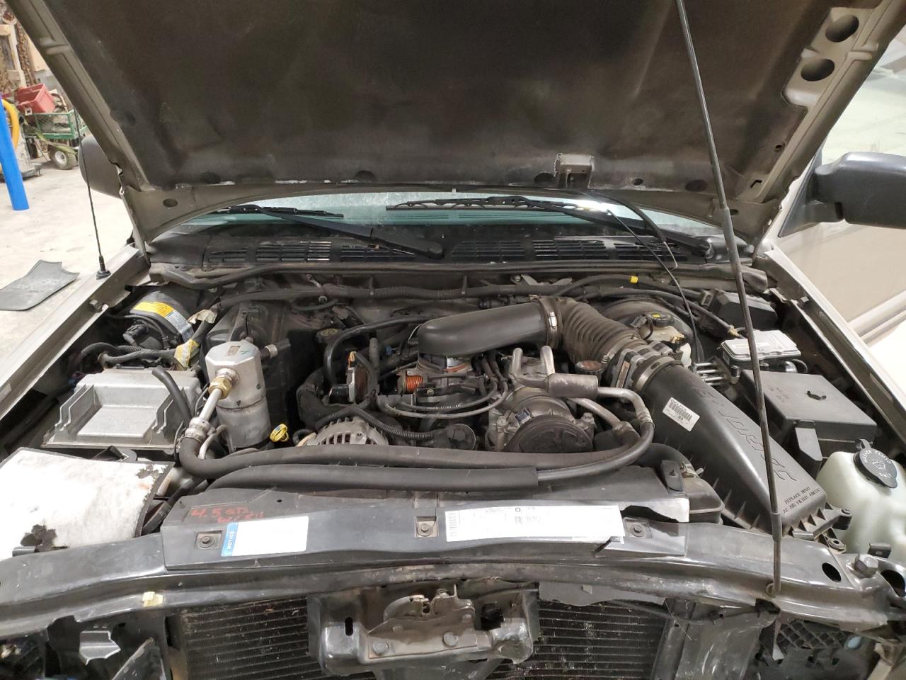 2001 Chevrolet S-10 Pickup VIN 1GCCS19W118252265 Copart auction photo, front end damage thumbnail 13