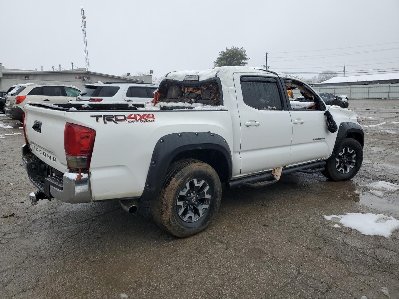 2016 Toyota Tacoma VIN 5TFCZ5AN0GX003282 Copart auction photo, water/flood / all over damage thumbnail 3