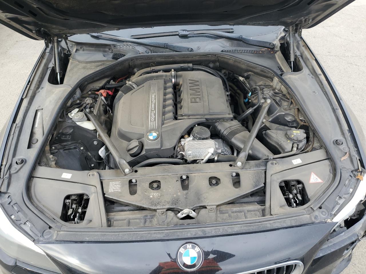 2016 BMW 5er VIN WBA5B1C54GG133405 Copart auction photo, front end damage thumbnail 11