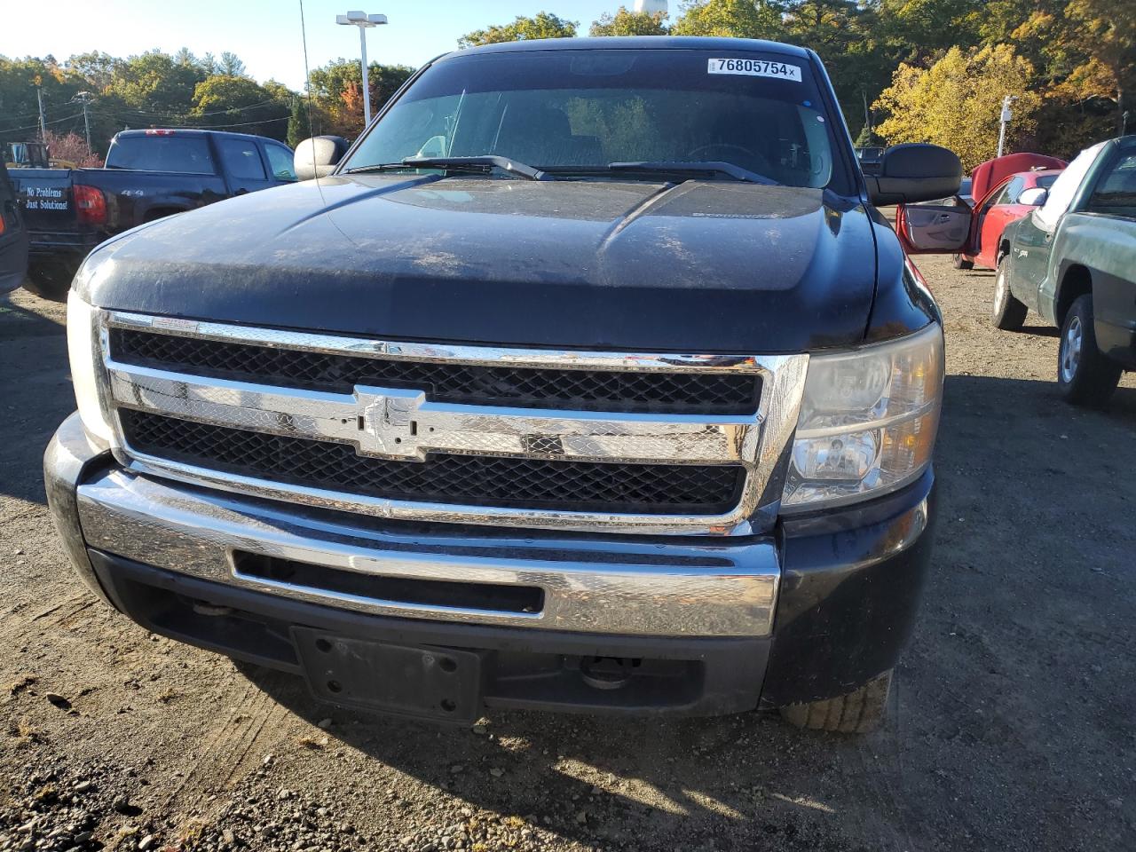 2011 Chevrolet Silverado VIN 1GCRKSEA2BZ275799 Copart auction photo, minor dent/scratches damage thumbnail 5