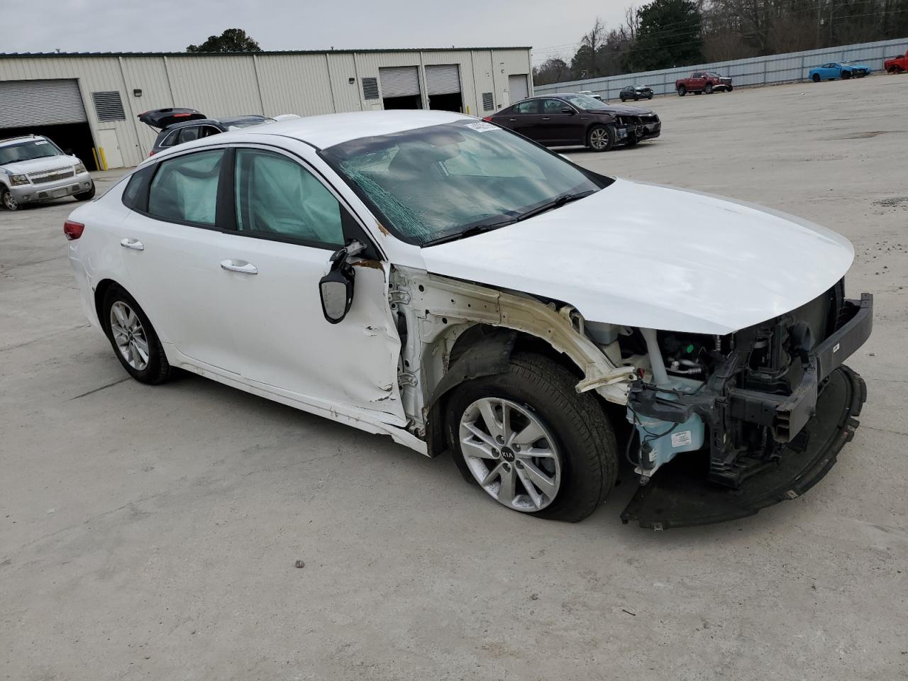 2018 KIA Optima VIN KNAGT4L3XJ5206091 Copart auction photo, front end / side damage thumbnail 4
