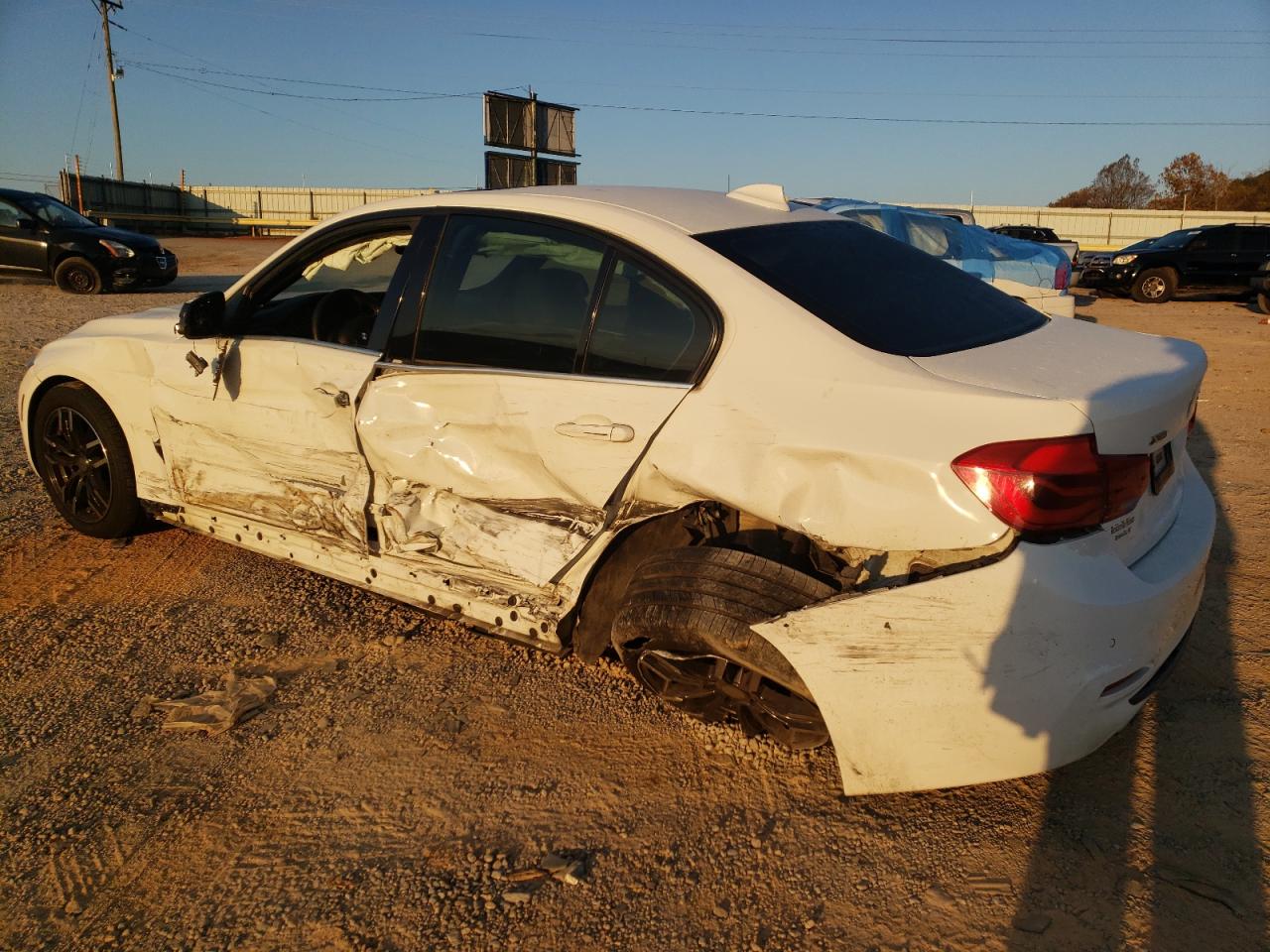 2017 BMW 3er VIN WBA8D9G58HNU59057 Copart auction photo, all over / undercarriage damage thumbnail 2
