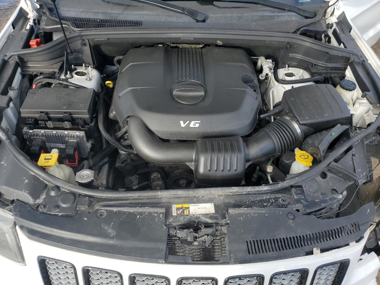 2015 Jeep Grand Cherokee VIN 1C4RJFAG1FC224744 Copart auction photo, front end damage thumbnail 12