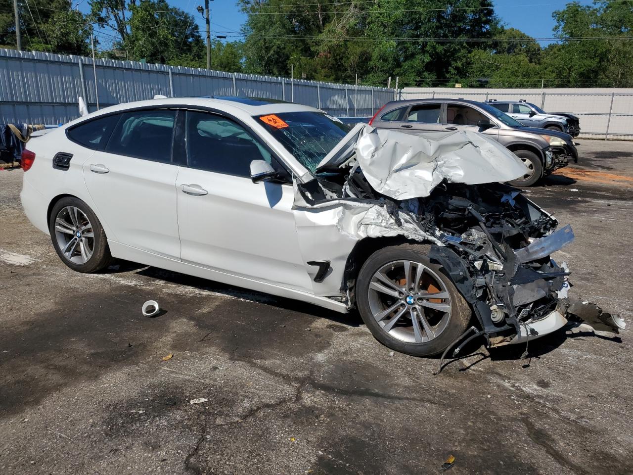 2016 BMW 3er VIN WBA8Z5C59GG501920 Copart auction photo, front end damage thumbnail 4