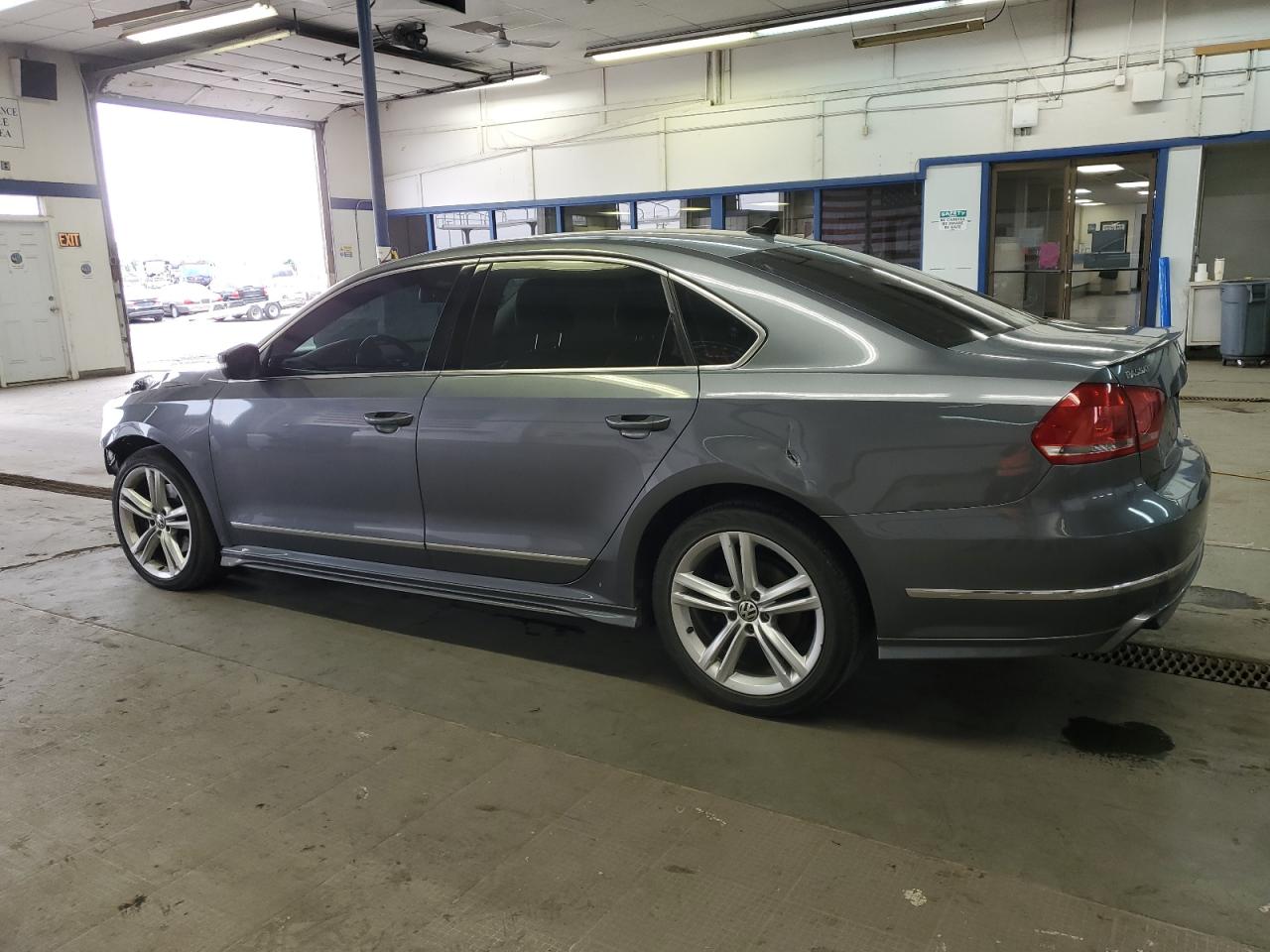 2014 Volkswagen Passat VIN 1VWCM7A37EC118603 Copart auction photo, front end damage thumbnail 2
