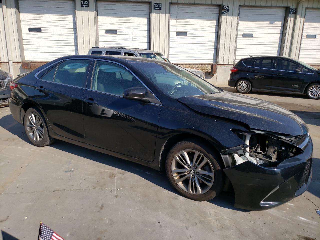 2017 Toyota Camry VIN 4T1BF1FK7HU660493 Copart auction photo, front end / rear end damage thumbnail 4